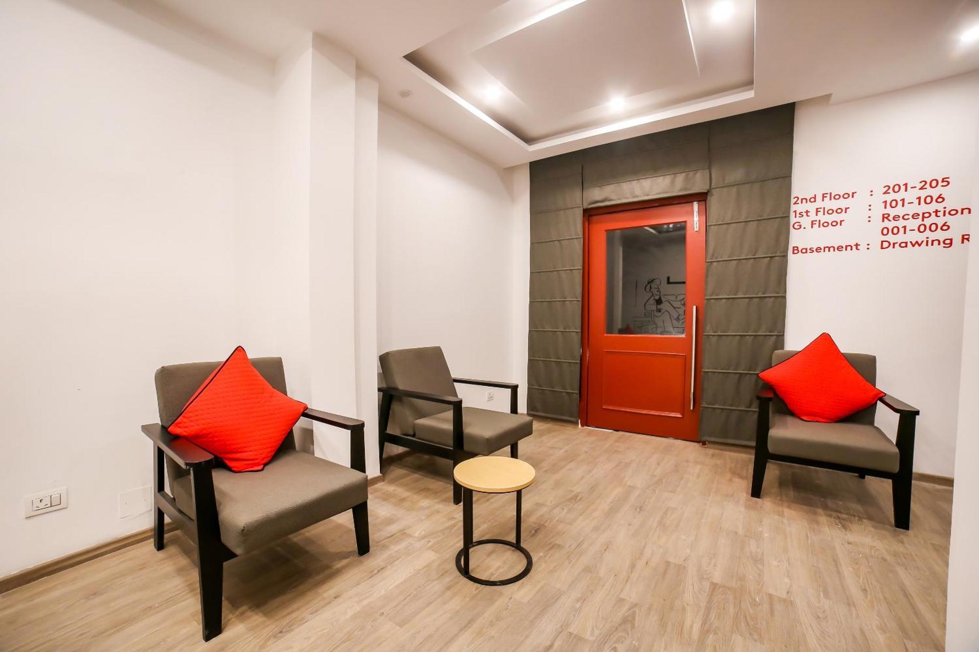 Townhouse 330 Dlf Phase-2 Near Leisure Valley Park Gurgaon Exterior photo