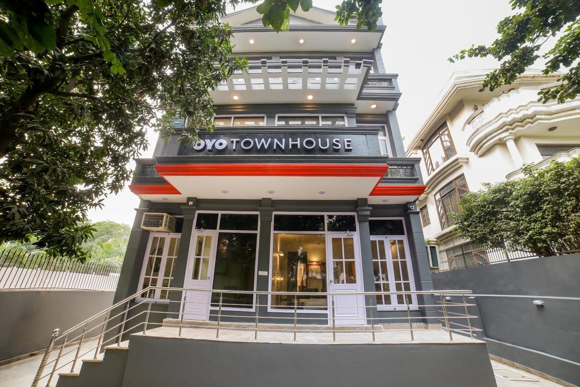 Townhouse 330 Dlf Phase-2 Near Leisure Valley Park Gurgaon Exterior photo